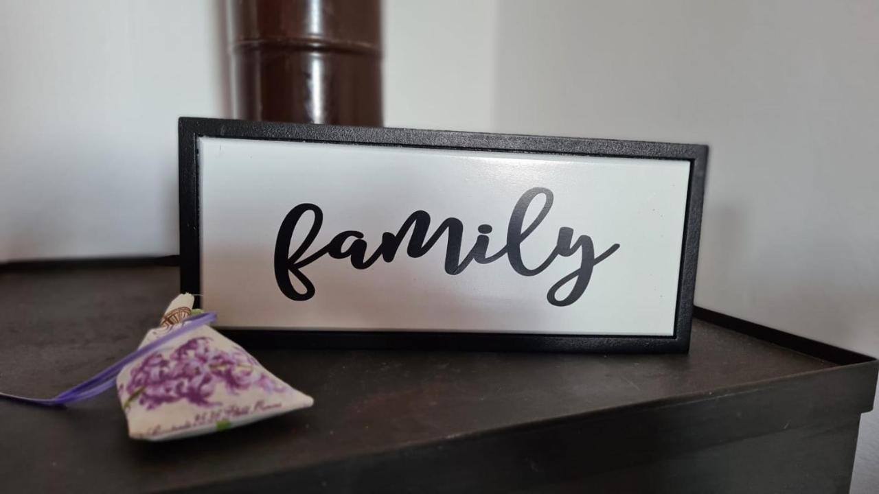 Apartmani Jelena Petrcane Esterno foto