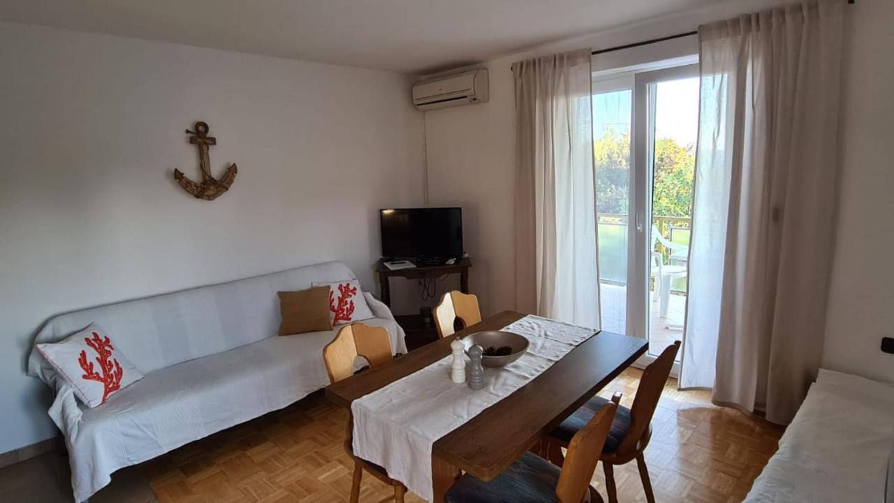 Apartmani Jelena Petrcane Esterno foto