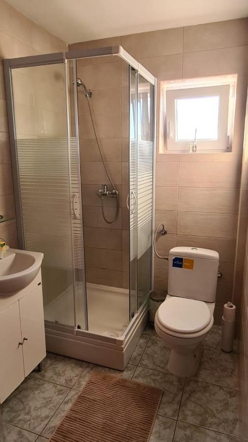Apartmani Jelena Petrcane Esterno foto