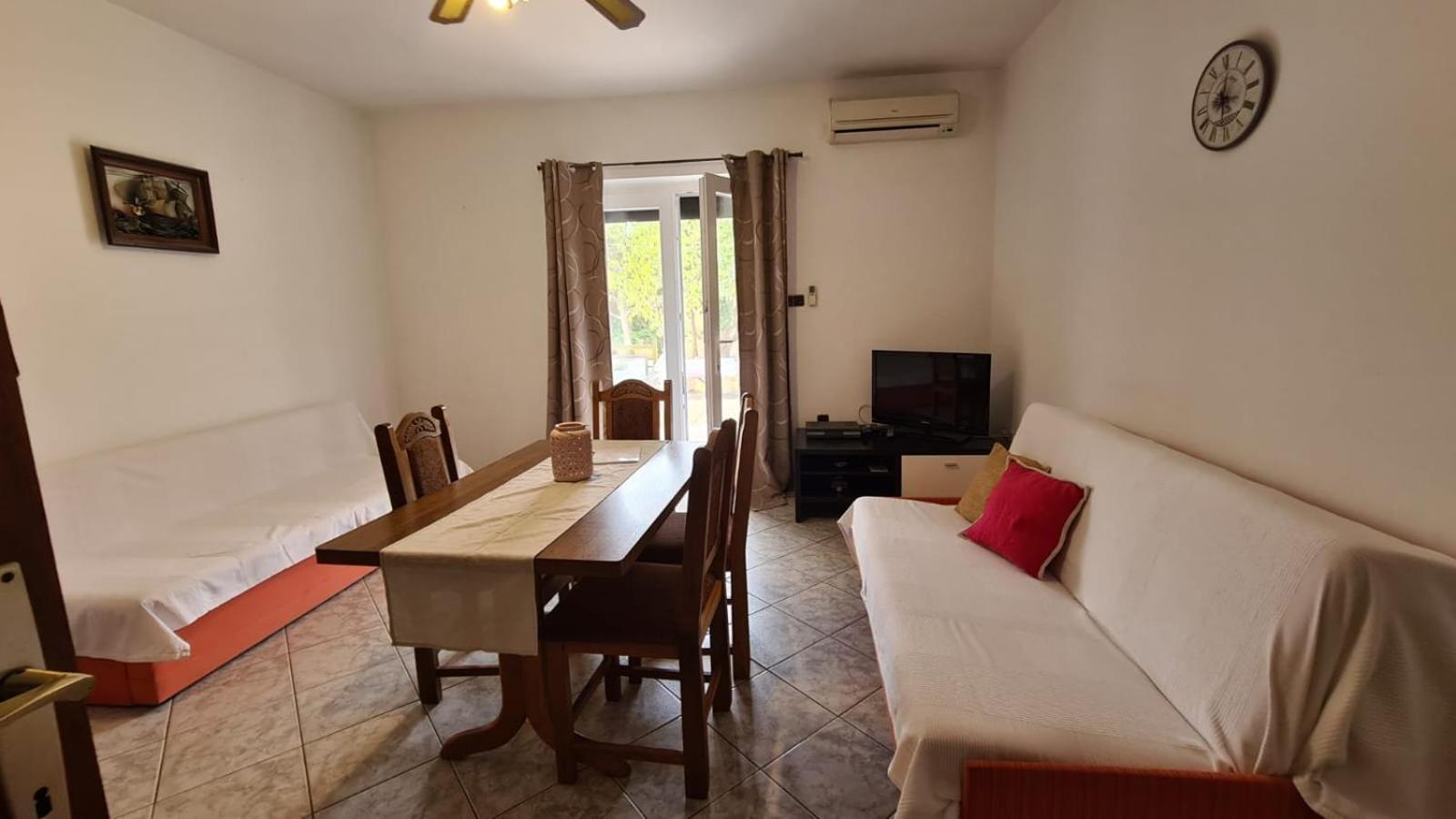 Apartmani Jelena Petrcane Camera foto
